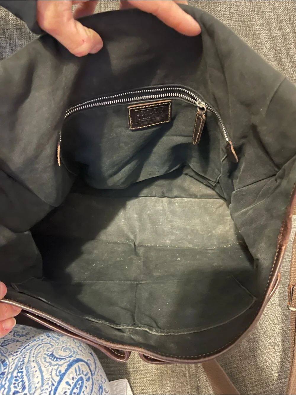 Men's Brown Leather Laptop Messenger Bag with Adjustable Shoulder Strap